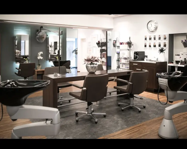 Eindrucksvolle Ansicht unseres Salons 9