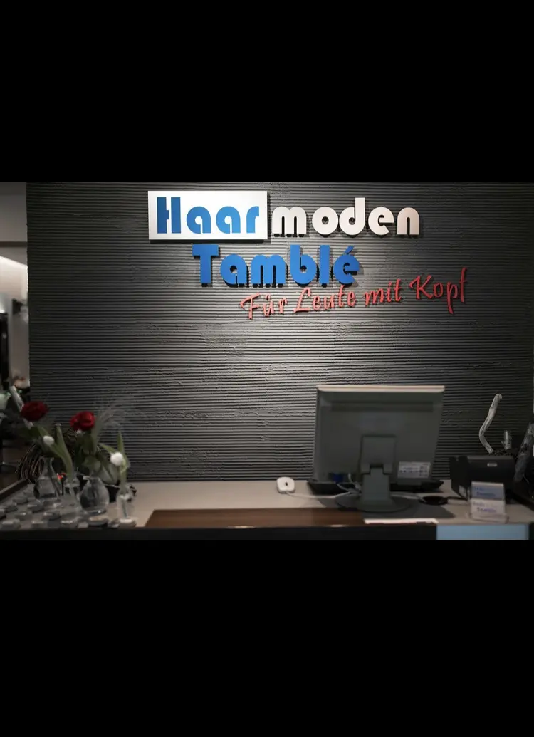 Eindrucksvolle Ansicht unseres Salons 1